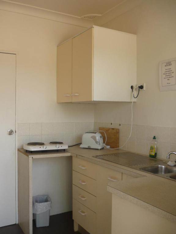 Hanging Rock Family Motel Batemans Bay Esterno foto