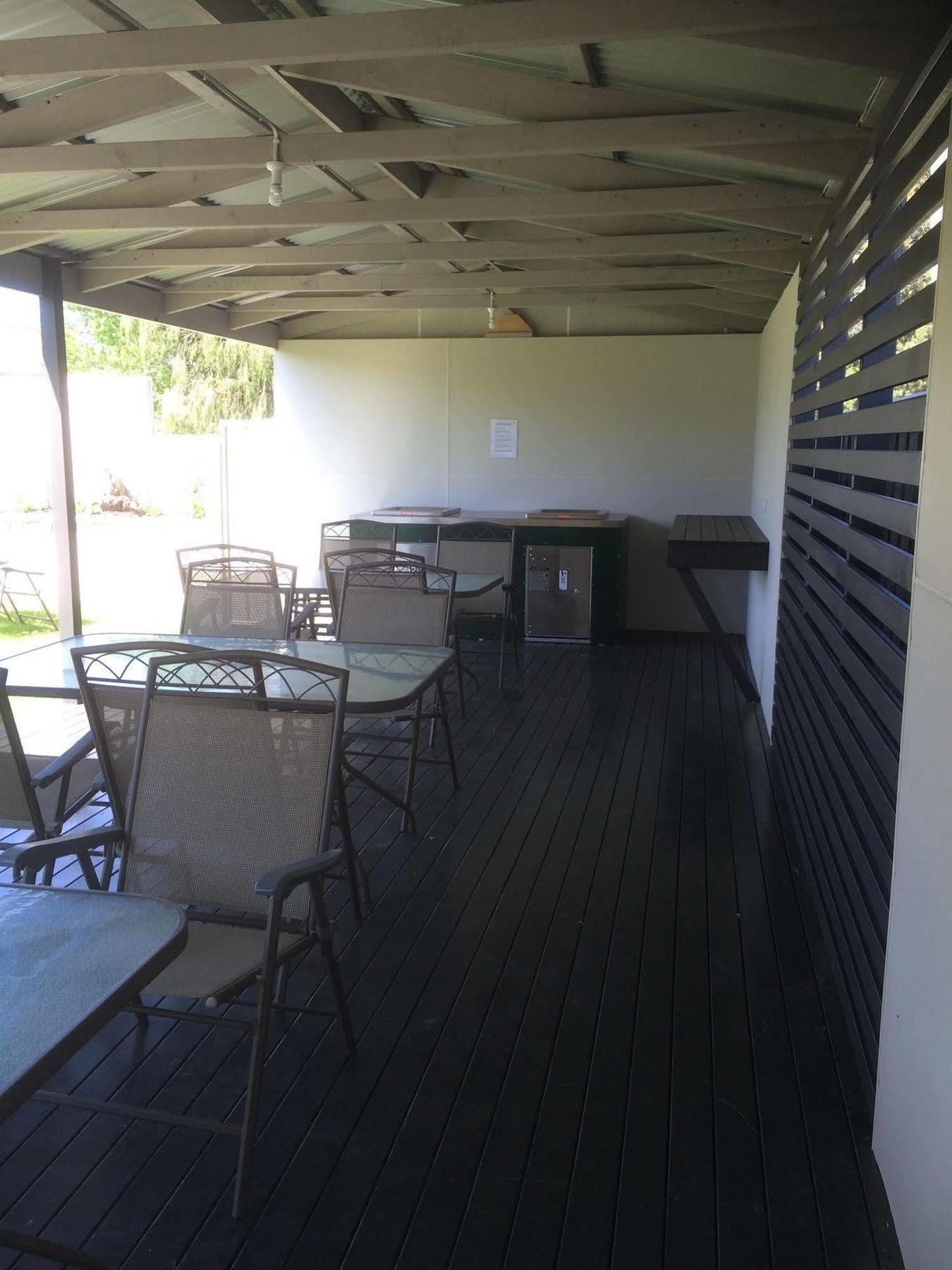 Hanging Rock Family Motel Batemans Bay Esterno foto